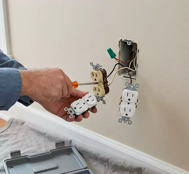 Professional Outlet Replacement: Your Local Swap-Out Team in Newark, OH